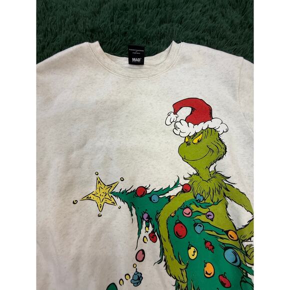 2024 The Grinch Medium Pullover Christmas/Holiday Sweatshirt Unisex - Picture 2 of 5